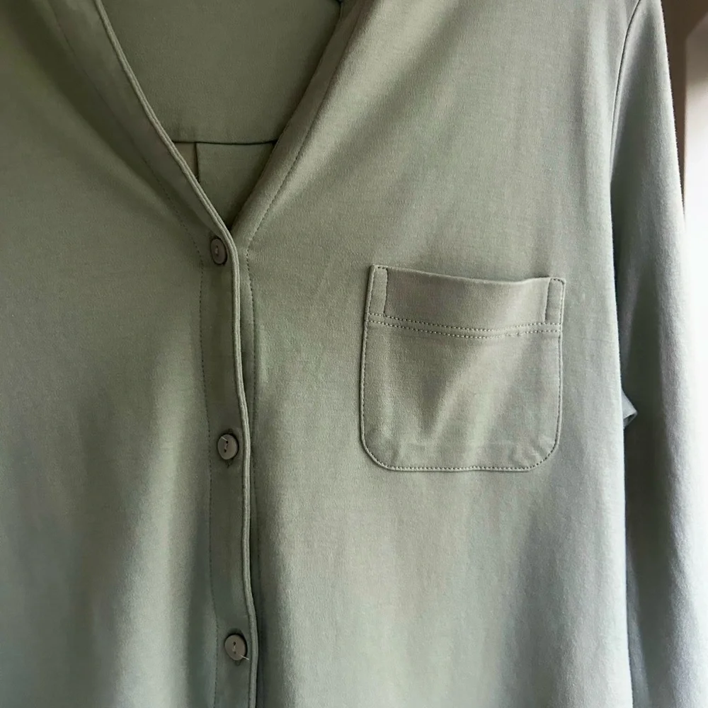 The Company Store 100% Pima Cotton Peru Lounge Top Sage Green Minimalist Comfy M